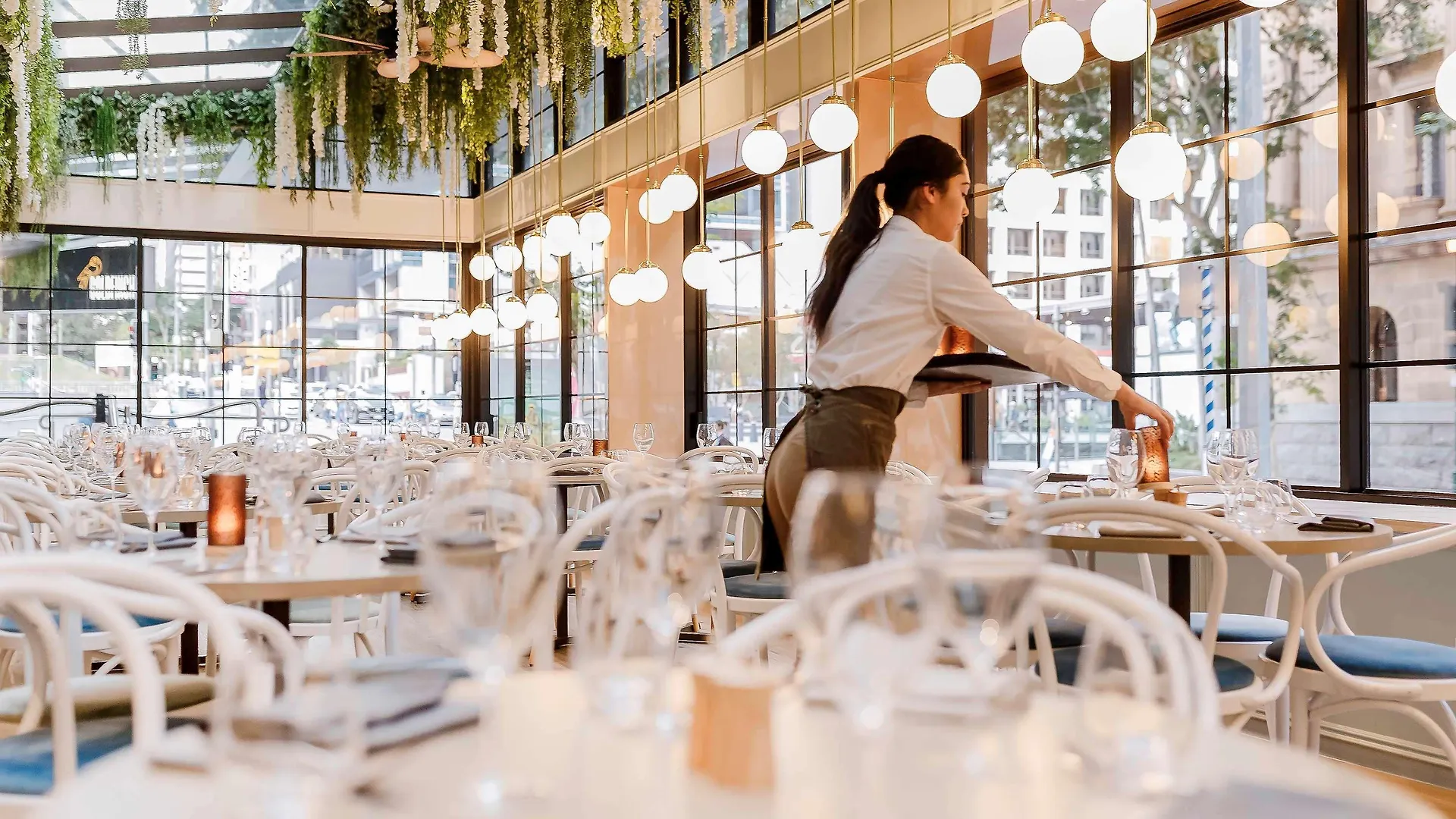 **** Hotel Mercure Brisbane King George Square Australia